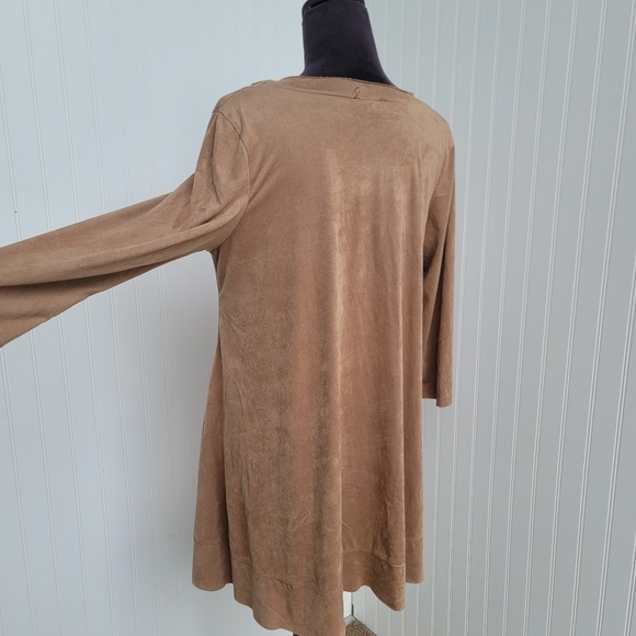 Boho Chik Women Faux Suede Stretch Slimming Tan Beige 3/4 Sleeve Top Sz L - Picture 3 of 9